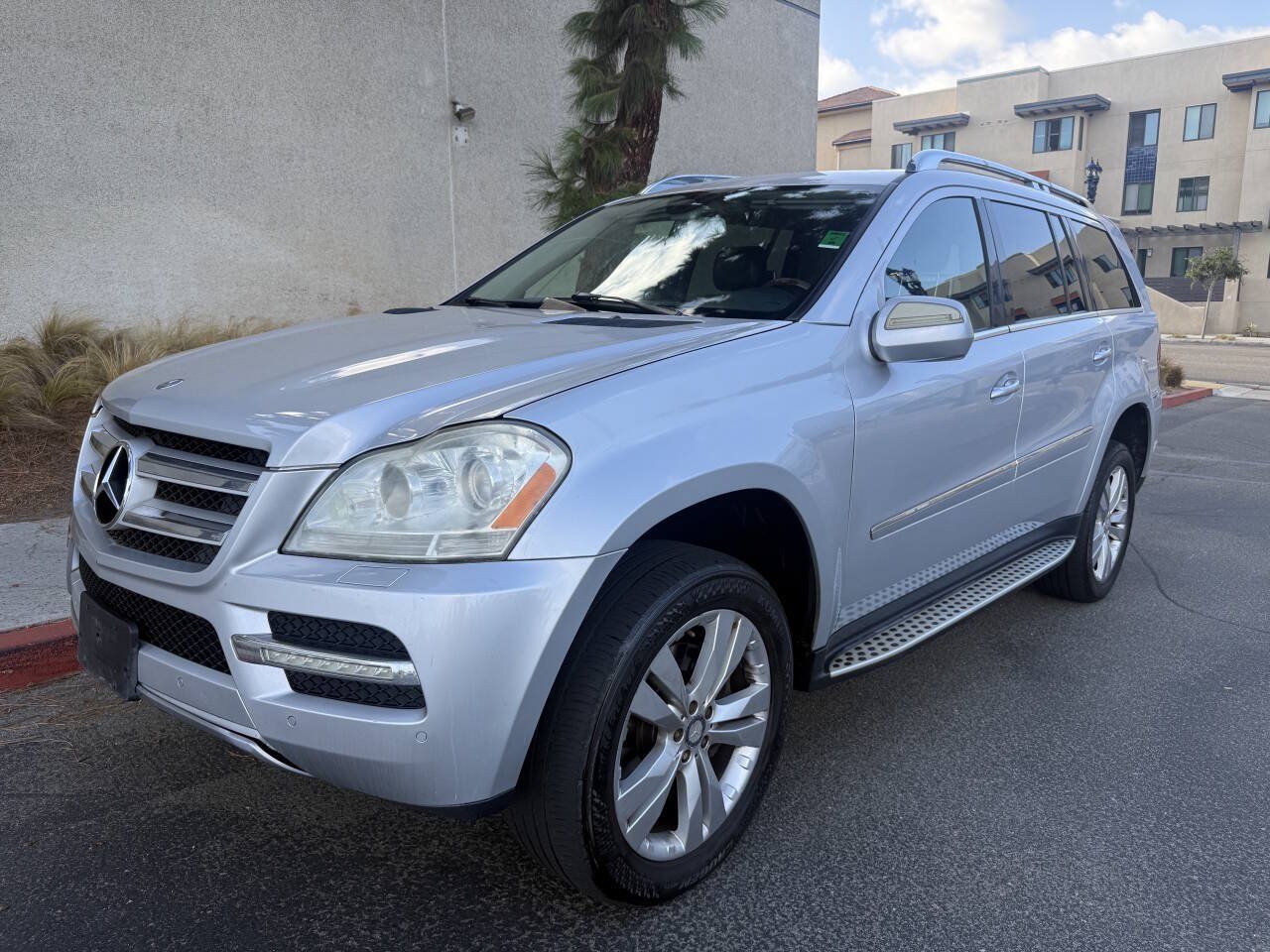 Used 2010 Mercedes-Benz GL 450 4MATIC image 1