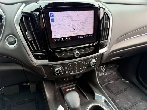 Used 2023 Chevrolet Traverse High Country AWD/4WD image 17