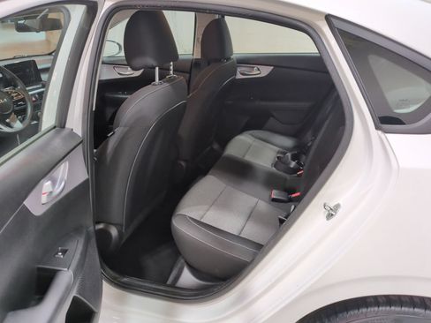 Certified 2023 Kia Forte LXS w/ LXS Technology Package FWD image 13