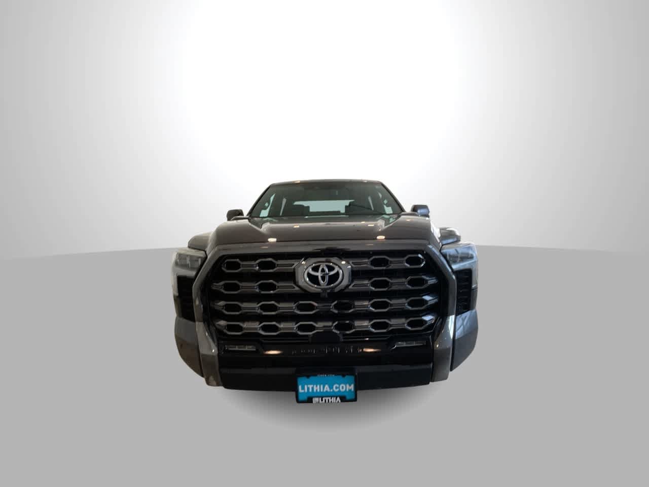 Used 2024 Toyota Tundra Platinum AWD/4WD image 3
