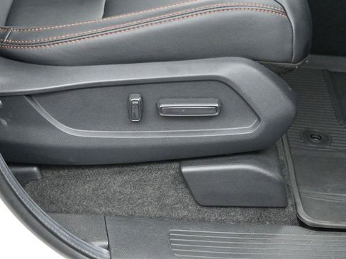 Used 2024 Honda Pilot TrailSport image 38