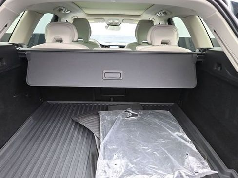 Certified 2023 Volvo XC60 B5 Plus w/ Climate Package FWD image 30
