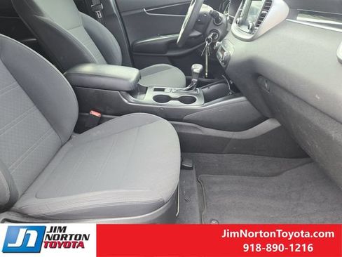 Used 2019 Kia Sorento AWD V6 image 15