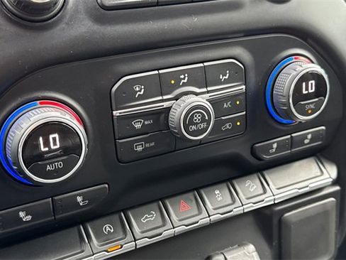 Used 2021 Chevrolet Silverado 1500 LT Trail Boss image 28