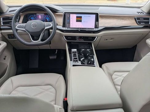 New 2026 Volkswagen Atlas SE FWD image 17