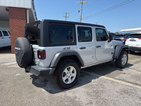 Used 2024 Jeep Wrangler Unlimited Sport AWD/4WD image 5