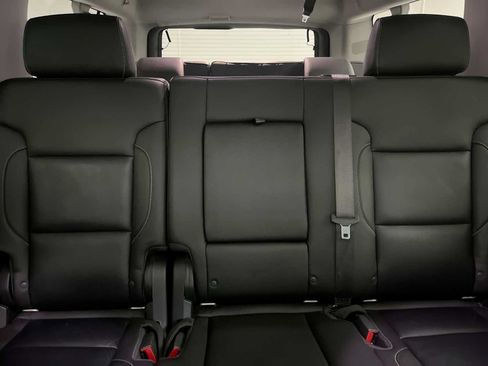 Used 2018 Chevrolet Suburban LT w/ LT Signature Package AWD/4WD image 13