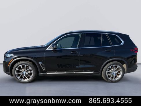 Used 2024 BMW X5 xDrive50e image 6