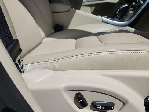 Used 2015 Volvo XC60 T6 Platinum AWD/4WD image 33
