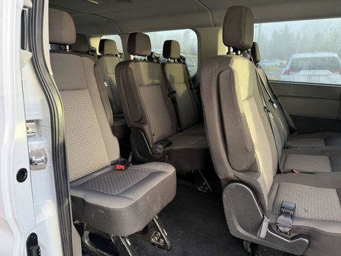 Used 2024 Ford Transit 350 XLT image 17