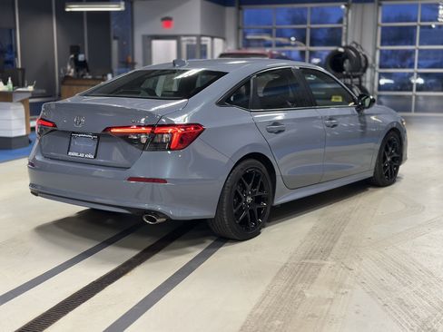 Used 2024 Honda Civic Sport image 4