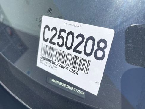 Used 2025 BMW 330i xDrive Sedan w/ Convenience Package image 23