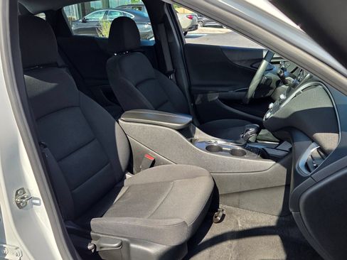 Used 2024 Chevrolet Malibu LT FWD image 17