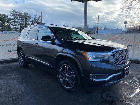 Used 2017 GMC Acadia Denali w/ Technology Package image 7