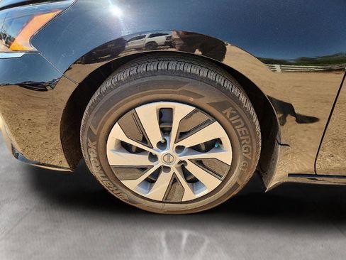 Used 2025 Nissan Altima 2.5 S FWD image 24