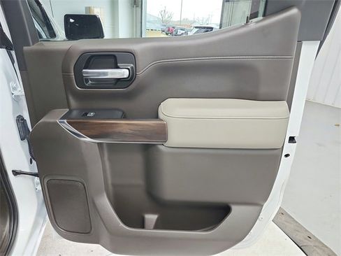 Used 2019 GMC Sierra 1500 SLT w/ SLT Premium Package image 40