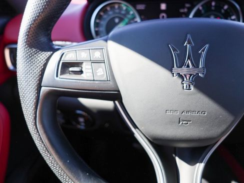 Used 2022 Maserati Levante Modena image 14