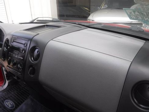 Used 2006 Ford F150 STX image 32