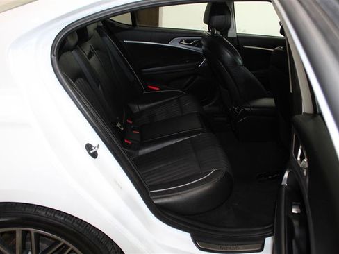 Used 2019 Genesis G70 2.0T Advanced w/ Elite Package RWD image 28