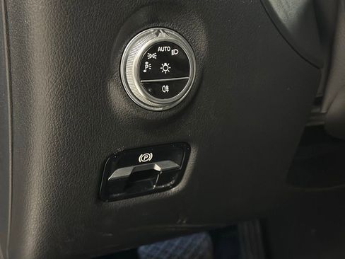Used 2024 Mercedes-Benz C 300 Sedan image 16