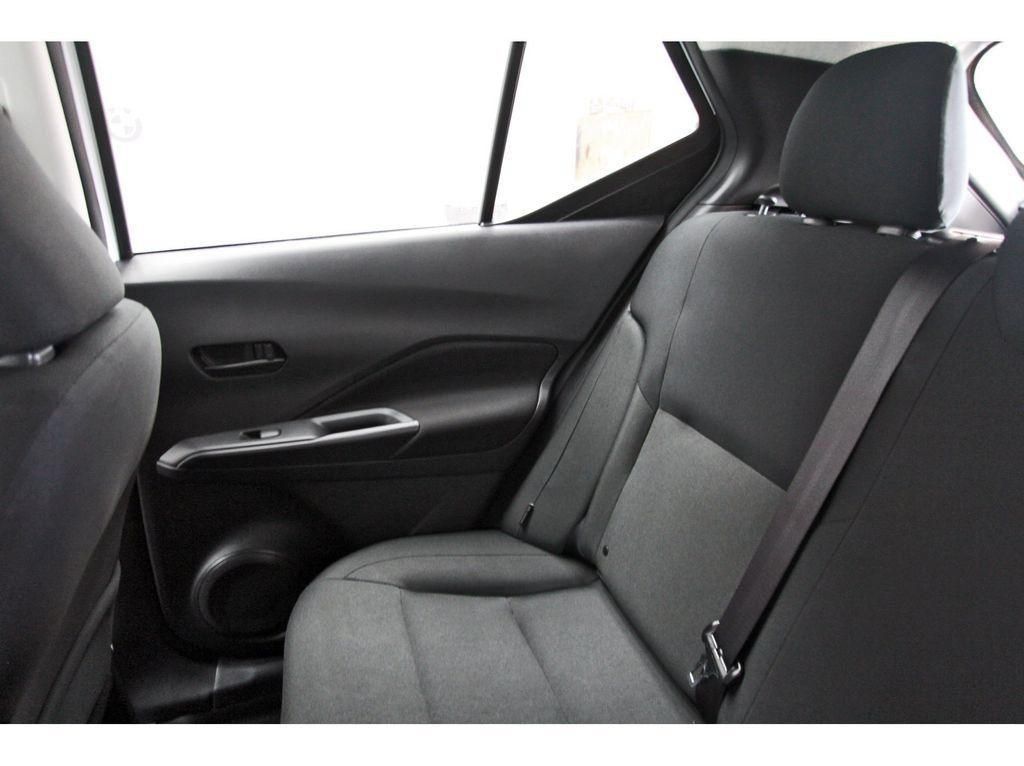 Used 2025 Nissan Kicks Play S FWD image 9