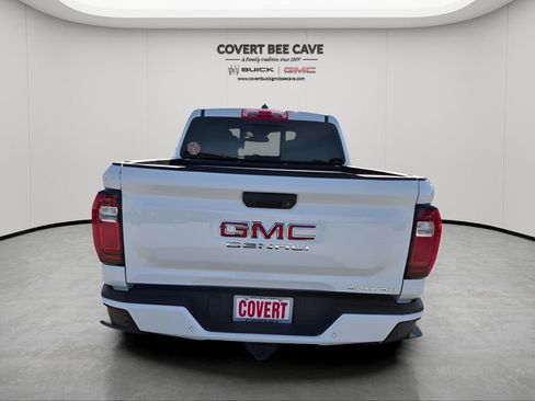 New 2026 GMC Canyon Denali image 8