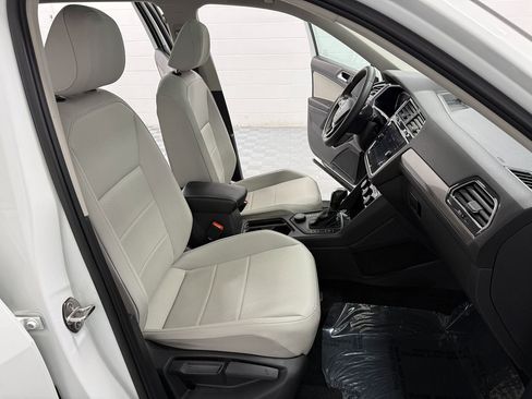 Used 2021 Volkswagen Tiguan SEL w/ 2-Row Tiguan MDO Package image 14