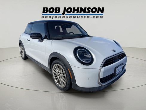 Used 2025 MINI Cooper S FWD image 1
