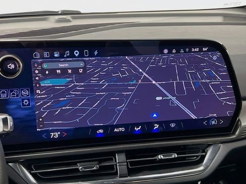 Used 2025 Chevrolet Equinox EV LT FWD image 17