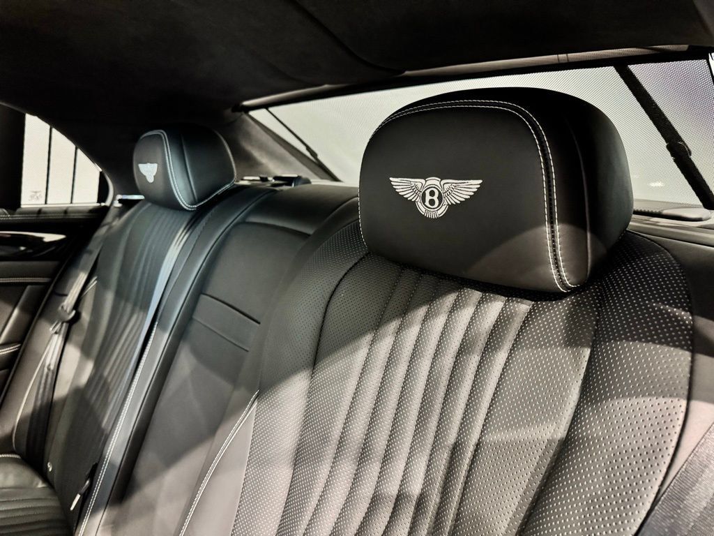 Used 2018 Bentley Flying Spur V8 AWD/4WD image 32