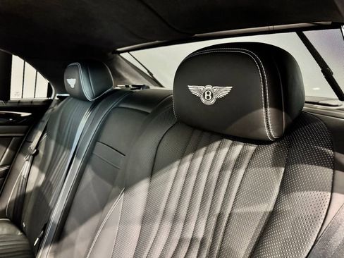 Used 2018 Bentley Flying Spur V8 AWD/4WD image 32