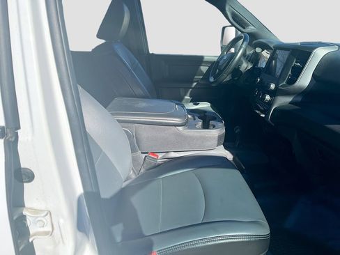 Used 2024 RAM 3500 Tradesman w/ Chrome Appearance Group image 25