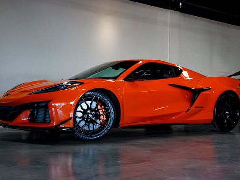 Used 2025 Chevrolet Corvette Z06 w/ Z07 Performance Package image 95