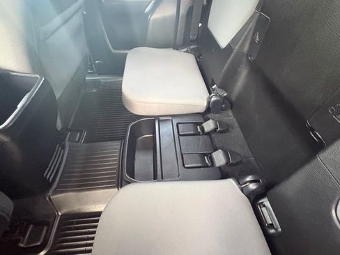 Used 2023 Toyota Tacoma SR5 AWD/4WD image 26