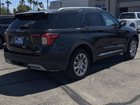 Certified 2026 Ford Explorer Platinum AWD/4WD image 2