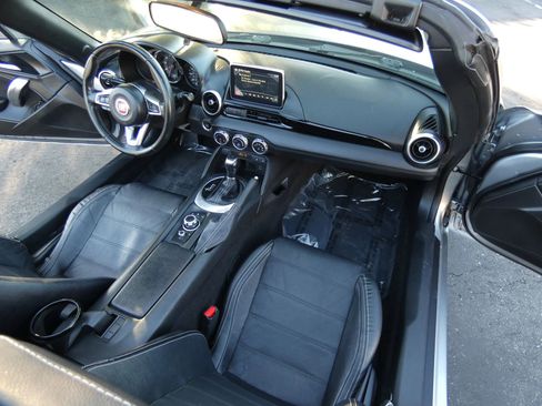 Used 2017 FIAT 124 Spider Lusso image 30