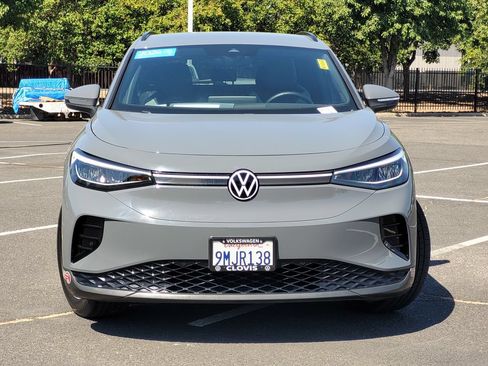 Used 2024 Volkswagen ID.4 2WD image 3