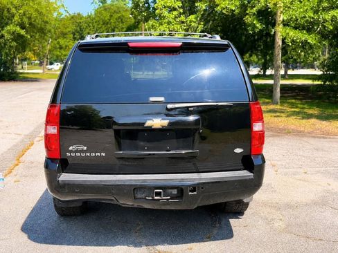 Used 2007 Chevrolet Suburban LTZ w/ LTZ Preferred Equipment Group AWD/4WD image 4