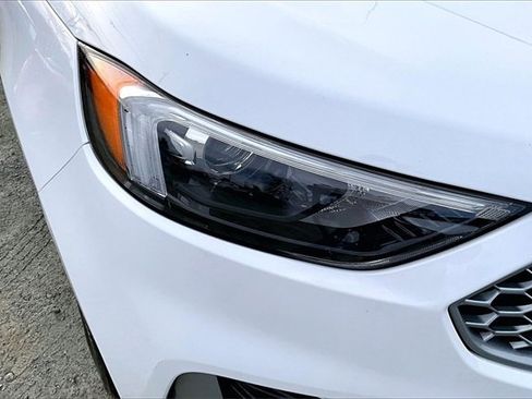 Used 2024 Ford Edge SEL image 28