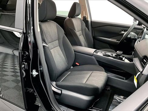 New 2025 Nissan Rogue SV image 33