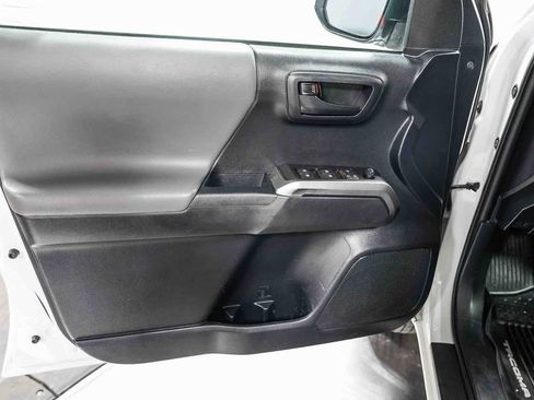 Certified 2019 Toyota Tacoma SR5 RWD image 22