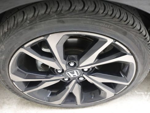 Used 2017 Honda Civic Sport Touring image 10