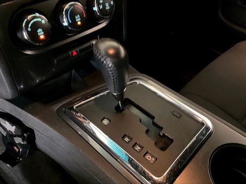 Used 2009 Dodge Challenger R/T RWD image 14