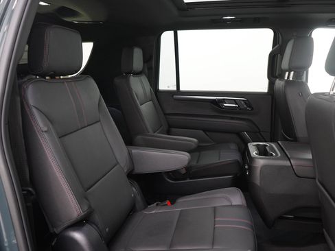 Used 2025 Chevrolet Suburban RST w/ RST Capability Package AWD/4WD image 13