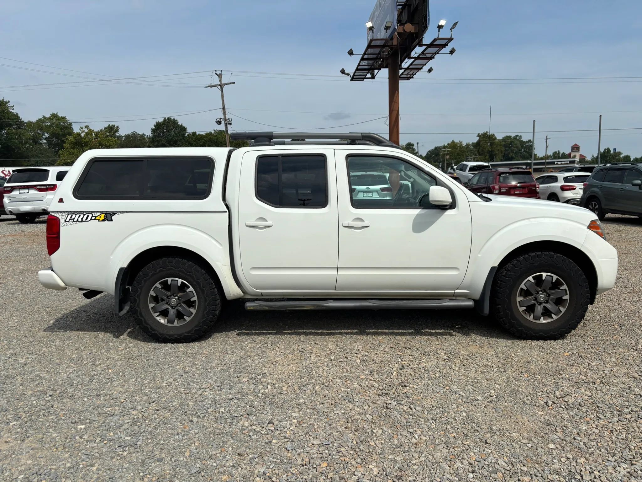 Used 2015 Nissan Frontier PRO-4X w/ Pro-4x Luxury Package AWD/4WD image 5