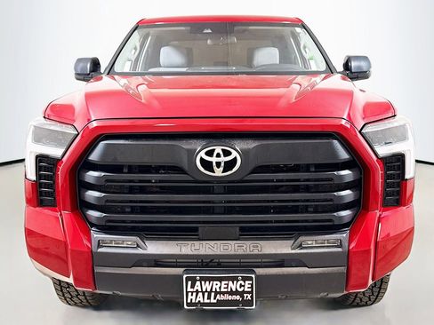 Used 2022 Toyota Tundra SR5 w/ SR5 Convenience Package image 2