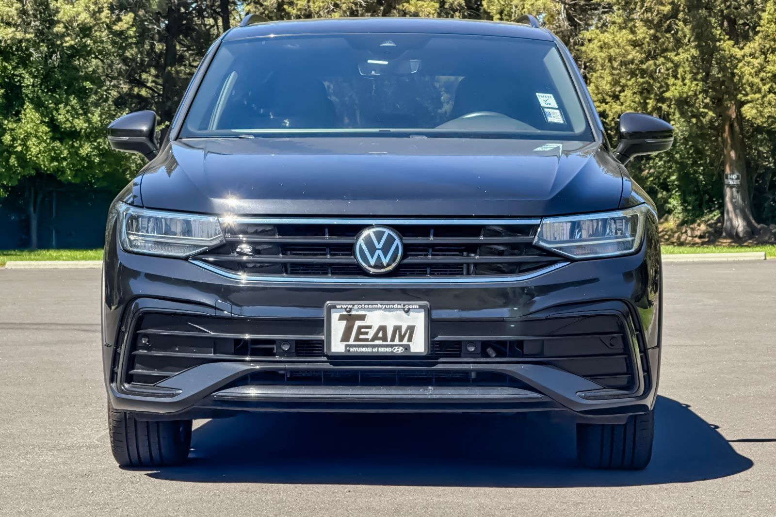 Used 2022 Volkswagen Tiguan SE R-Line AWD/4WD image 10