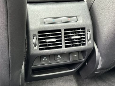 Certified 2025 Land Rover Discovery Sport Dynamic SE AWD/4WD image 13