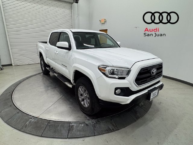 Used 2017 Toyota Tacoma SR5 w/ Tow Package RWD image 39