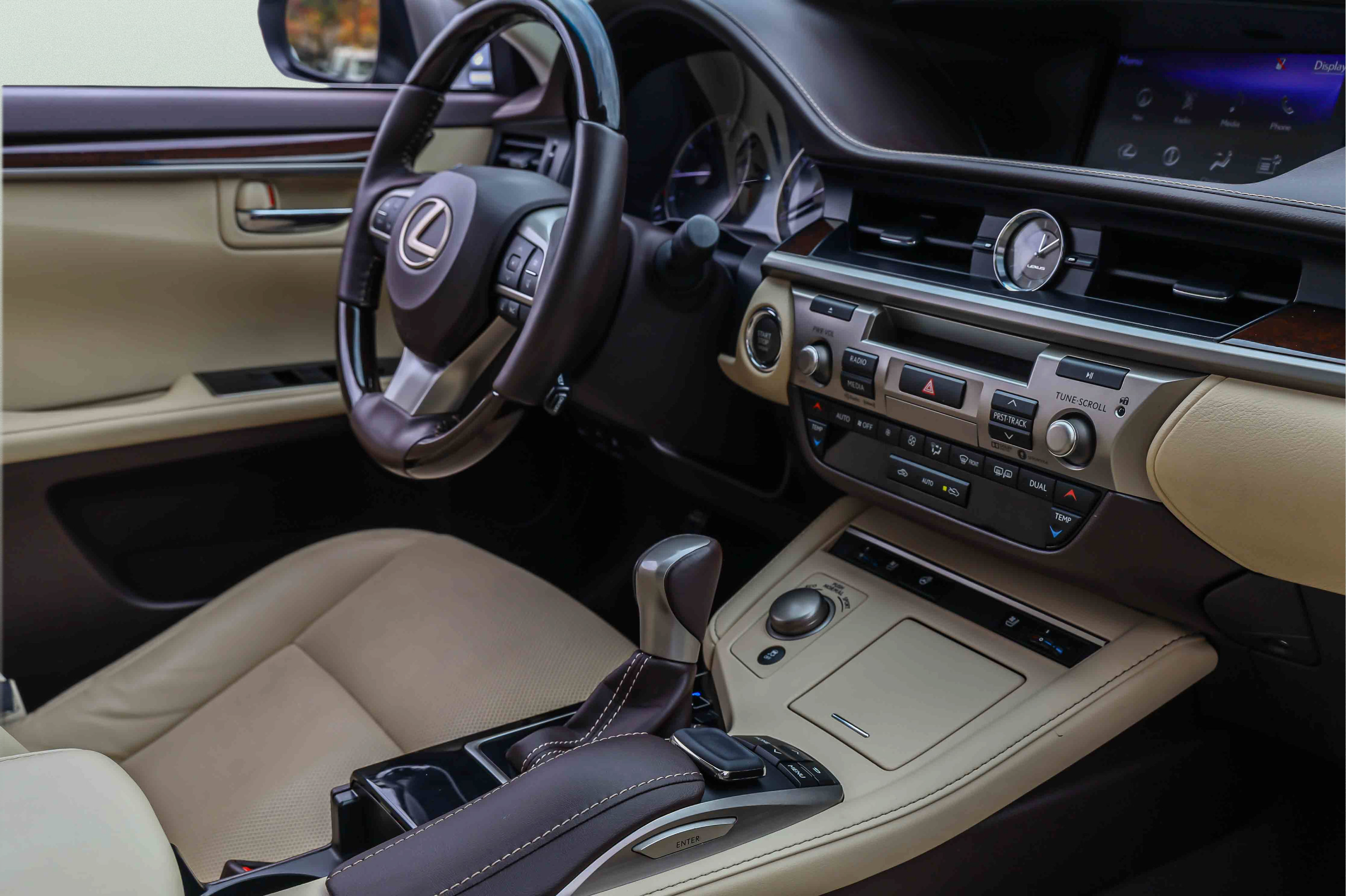 Used 2017 Lexus ES 350 w/ Navigation System Package FWD image 25